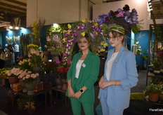 Visitors could stop by the Beauty Que Floral stand to get their hair decorated with flowers.